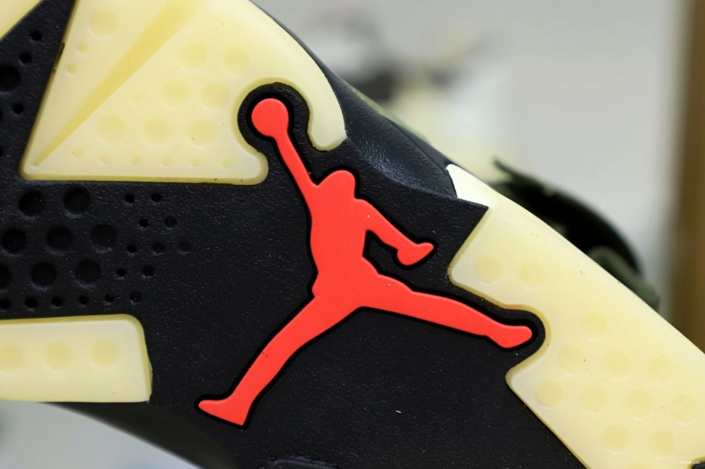 SCOTT X JORDAN TRAVIS 6 'OLIVE' AIR RETRO 1019